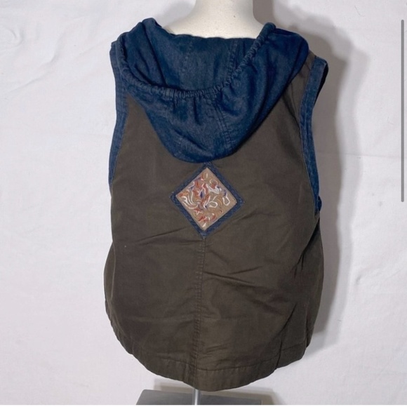 Artisanal Unique Embroidered Vest XXL - Picture 4 of 15